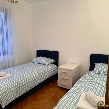 Grand Apartment